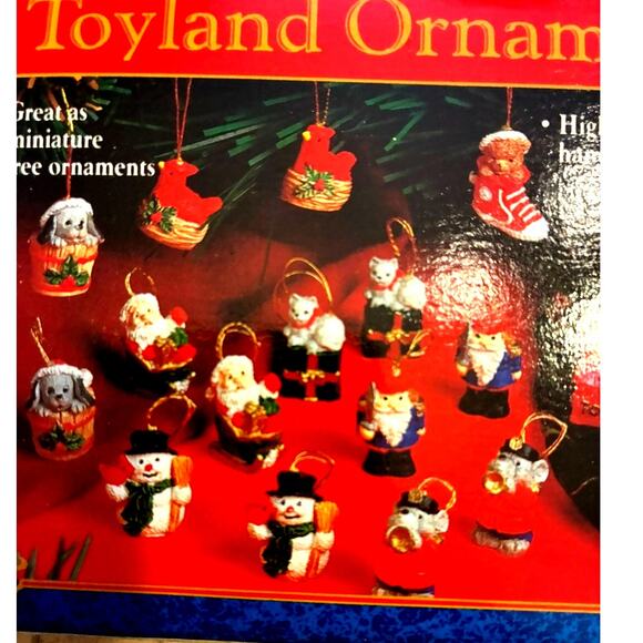 Set Of 18 Mini Toyland Christmas Ornaments Hand Painted Polystone Giftco New - Picture 3 of 7